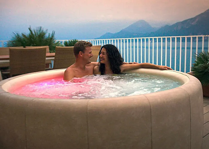 Baia 酒店 布雷佐内加尔达