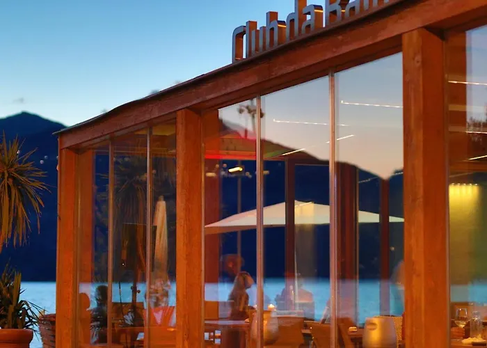 酒店 Baia 布雷佐内加尔达